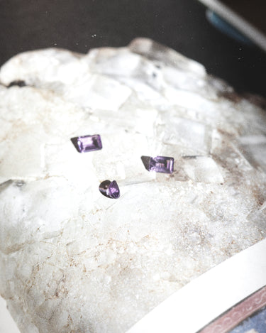 AMETHYST: It has unique metaphysical abilities to calm the mind & inspire a meditative state. It activates the third eye, crown, and etheric chakras, boosting cognitive perception, intuition, and feelings of connectedness with the universe.